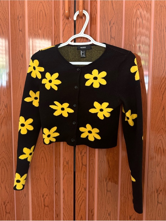 Forever 21 Sweaters - Forever 21 Black Daisy Cardigan | Floral Knit Y2K Indie Style Size S
